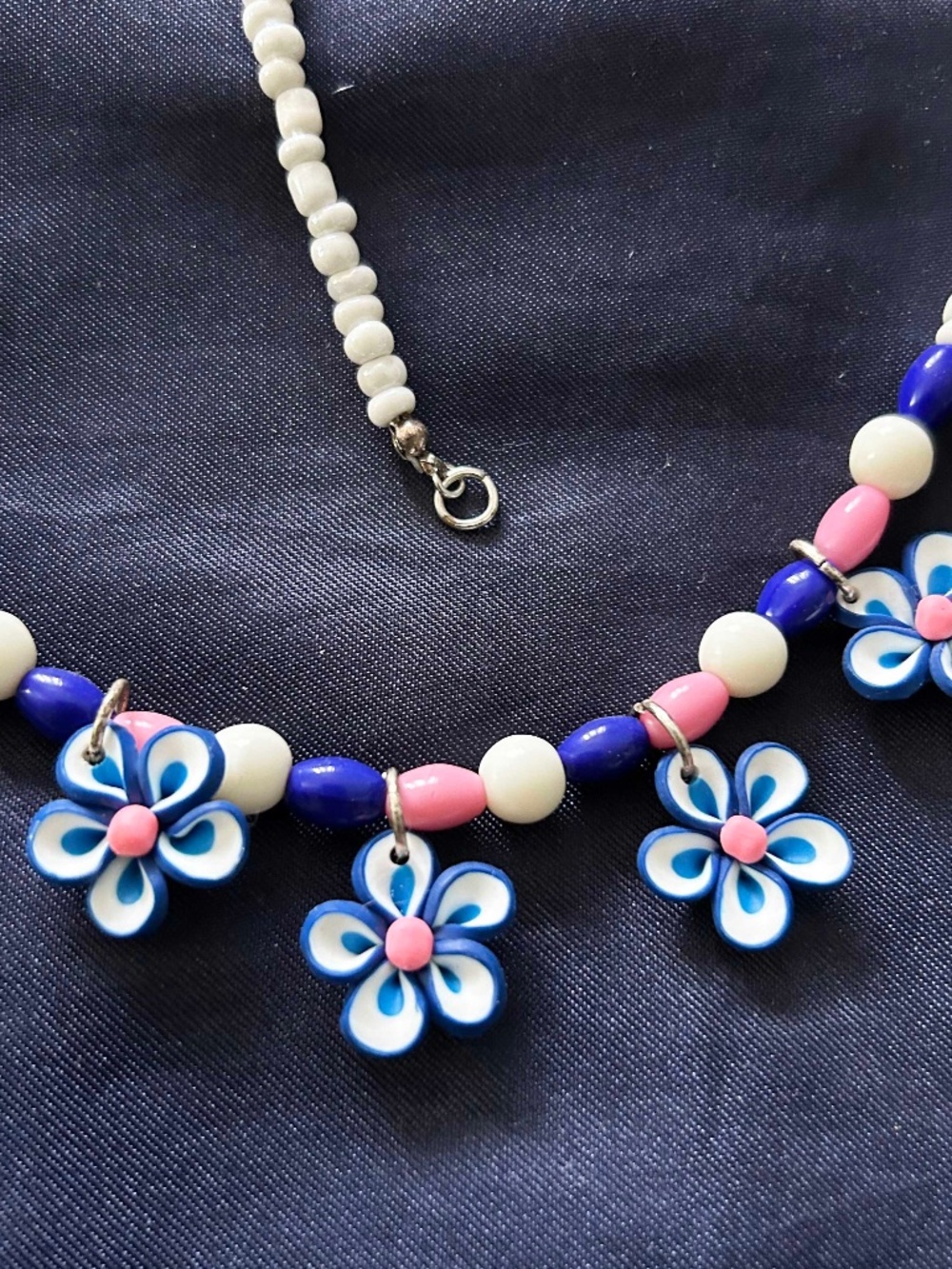 NECKLACE PINK/BLUE/WHITE FLOWERS WITH PINK/BLUE/WHITE BEADS AND SMALLER WHITE